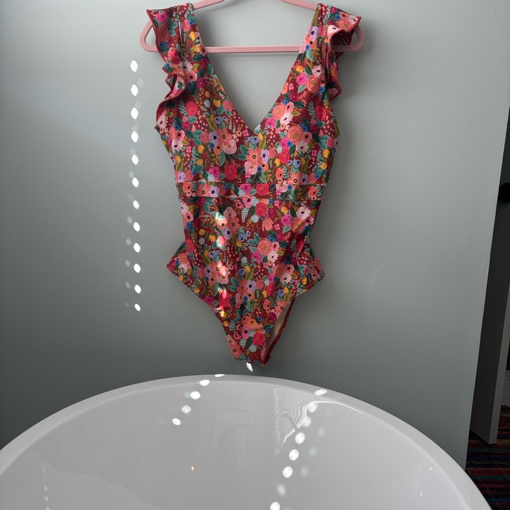 Summersalt Rifle Paper Co Garden Party Ruffle backflip One Piece Swimsuit 10lt - Picture 4 of 6